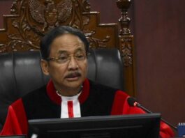 POTRET: Ketua Mahkamah Konstitusi Suhartoyo memimpin sidang perdana perselisihan hasil pemilihan pilkada di Gedung Mahkamah Konstitusi, Jakarta, Rabu (8/1/2025). MK menggelar sidang perdana perselisihan hasil pemilihan umum kepala daerah (PHPU Pilkada) 2024 dengan total 310 perkara dengan perincian 23 perkara terkait dengan pemilihan gubernur, 238 pemilihan bupati, dan 49 pemilihan wali kota. (Dok. Istimewa)