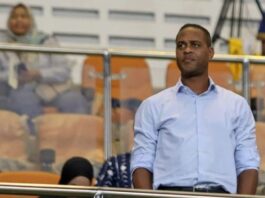 POTRET: Pelatih Timnas Indonesia Patrick Kluivert menyaksikan langsung pertandingan BRI Liga 1 antara Dewa United melawan Persija Jakarta di Stadion Pakansari, Kabupaten Bogor, Jawa Barat, Sabtu (8/2/2025). (Dok. Istimewa)