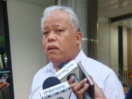 MENYAMPAIKAN: Kepala Pusat Penerangan Hukum (Kapuspenkum) Kejaksaan Agung Harli Siregar berbicara dengan awak media di Gedung Kejaksaan Agung, Jakarta, Rabu (11/6/2025).(Dok. Istimewa)