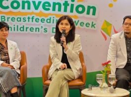 POTRET: Konsultan Gizi Anak lulusan Universitas Indonesia (UI) dr. Klara Yuliarti, Sp.A(K) (tengah) saat menyampaikan paparan dalam diskusi media di Jakarta Pusat pada Sabtu (2/8/2025). (Dok. Istimewa)