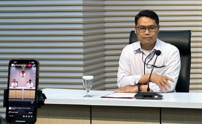 Kasus LPEI, KPK Sebut Anggota DPR yang Dititipi Mobil Berinisial MS Pelaksana Tugas Deputi Penindakan dan Eksekusi Komisi Pemberantasan Korupsi Asep Guntur Rahayu saat memberikan keterangan di Gedung Merah Putih KPK, Jakarta, Senin (25/8/2025). (Dok. Istimewa)