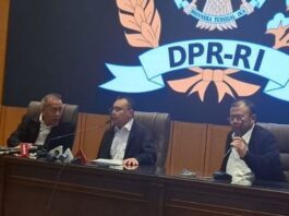 Wakil Ketua DPR RI Sufmi Dasco Ahmad saat konferensi pers bersama Wakil Ketua DPR RI Cucun Ahmad Syamsurizal dan Wakil Ketua DPR RI Saan Mustopa di kompleks parlemen, Jakarta, Jumat (5/9/2025). (Dok. Istimewa)