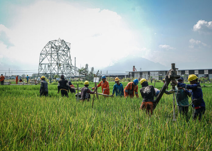 PLN-Dirikan-Tower-Darurat-Pulihkan-Listrik-Klaten-Pascacuaca-Ekstrem