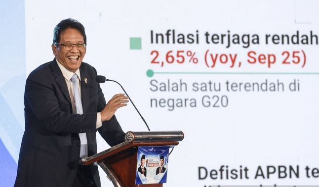 Purbaya Bandingkan Pertumbuhan Ekonomi Era SBY dan Jokowi MENJELASKAN: Menteri Keuangan Purbaya Yudhi Sadewa menyampaikan paparan pada forum 1 Tahun Prabowo-Gibran: Optimism on 8% Economic Growth di Jakarta, Kamis (16/10/2025). Acara tersebut sebagai wadah diskusi strategis untuk menelaah capaian, tantangan, dan langkah konkret menuju target pertumbuhan ekonomi sebesar 8 persen pada 2029 sesuai yang tercantum dalam Rencana Pembangunan Jangka Menengah Nasional (RPJMN) 2025-2029. (Dok. Istimewa)