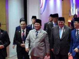 POTRET: Presiden RI Prabowo Subianto bersama anggota Kabinet Merah Putih menghadiri sesi retret KTT ke-47 ASEAN di Kuala Lumpur, Malaysia, Minggu (26/10/2025). (Dok. Istimewa)