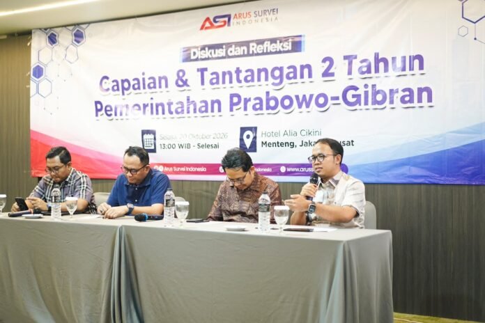 Diskusi dan refleksi bertajuk “Capaian & Tantangan 2 Tahun Pemerintahan Prabowo-Gibran” yang diselenggarakan Arus Survei Indonesia (ASI) di Hotel Alia Cikini, Jakarta pada Selasa, 20 Oktober 2026. (Dok. Istimewa)